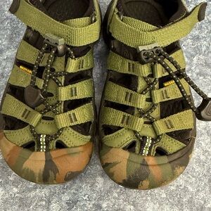 Kids Green and Brown Outdoor Sandals